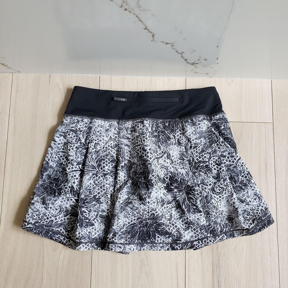 Lululemon Skirt Womens XXS 2 Tall Serigraph Alpine Black Pace Rival II W8852T